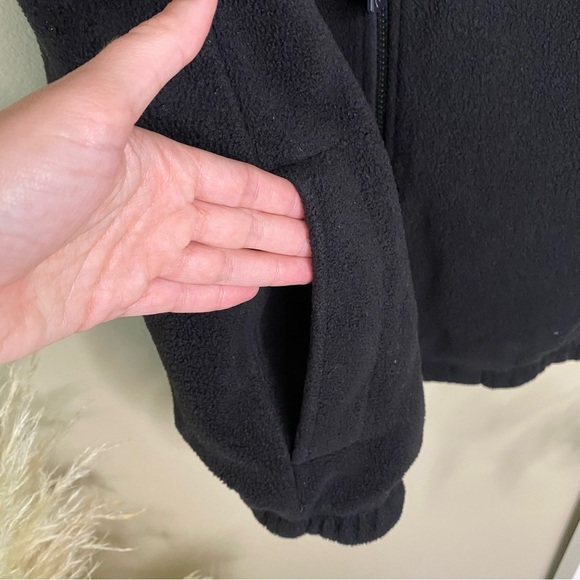 Port Authority Outdoors John Deere Reservable Fleece Zipup Vest Black Green - Picture 7 of 9